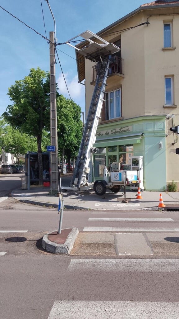 Monte Meubles & Cie - Aide au déménagement et location de monte-meubles et monte-charges